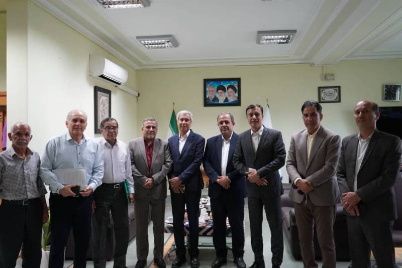 نشست فرماندار بوشهر با هیئت مدیره کانون پیشکسوتان ورزش استان /فرماندار بوشهر: بهره‌گیری از تجربه پیشکسوتان مسیر توسعه ورزش شهرستان را هموار می‌کند